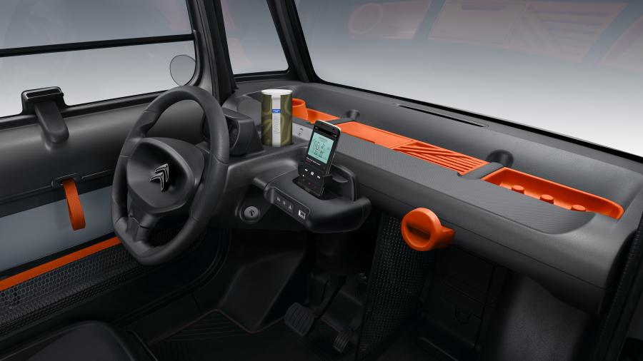 Торпедо Citroen Ami 2020 года  (фото 47 из 54)